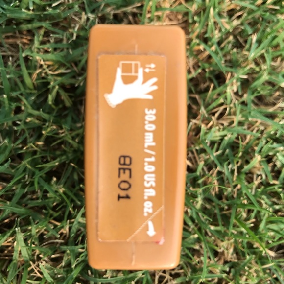 Benefit Hello Happy Soft Blur Foundation - Picture 4 of 5